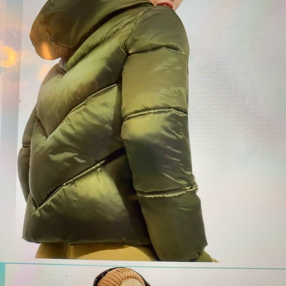 UGG Ronney Women's Cropped Puffer Hooded Jacket Olive Green Size L NEW $198 - Picture 10 of 13